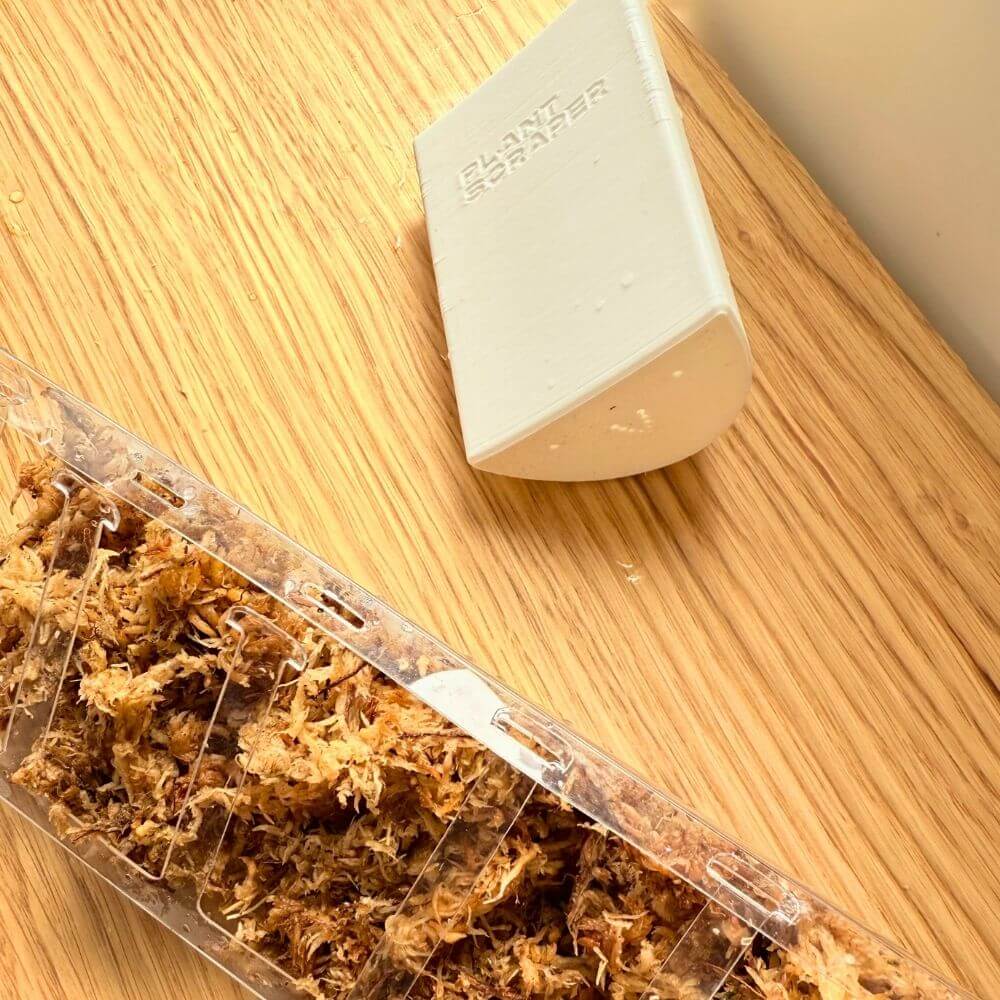 Front Opening Moss Pole Rapid Dripper 9