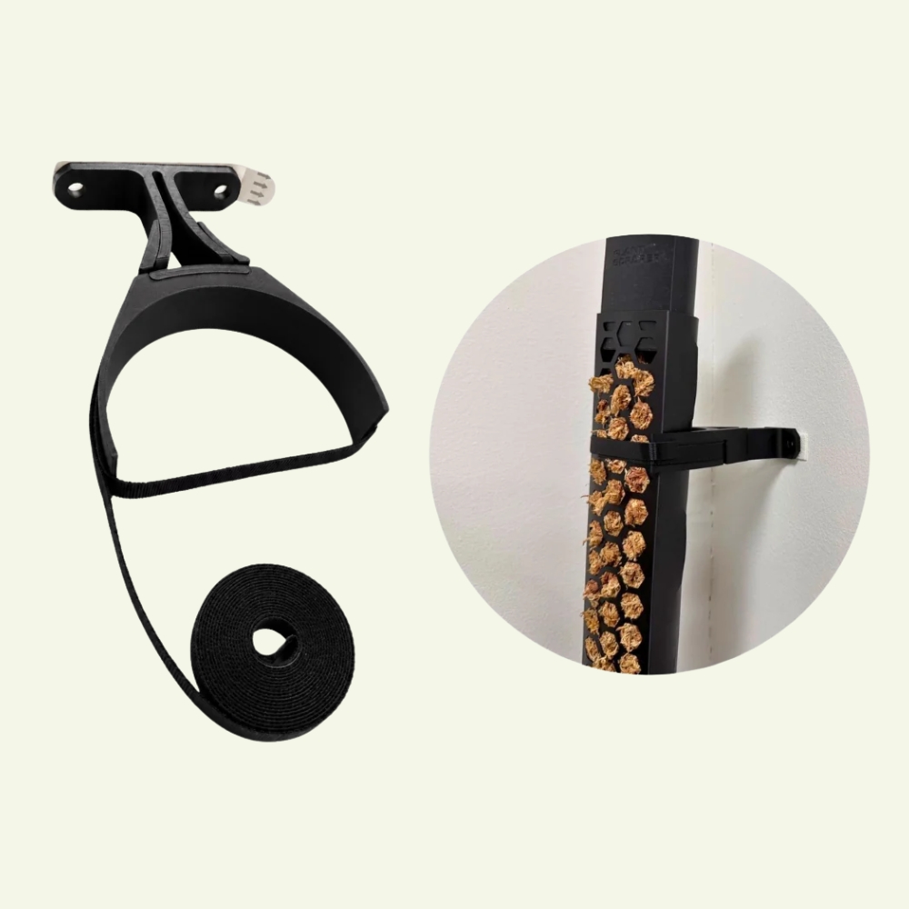 Wall anchor for classic and front-opening moss poles 1
